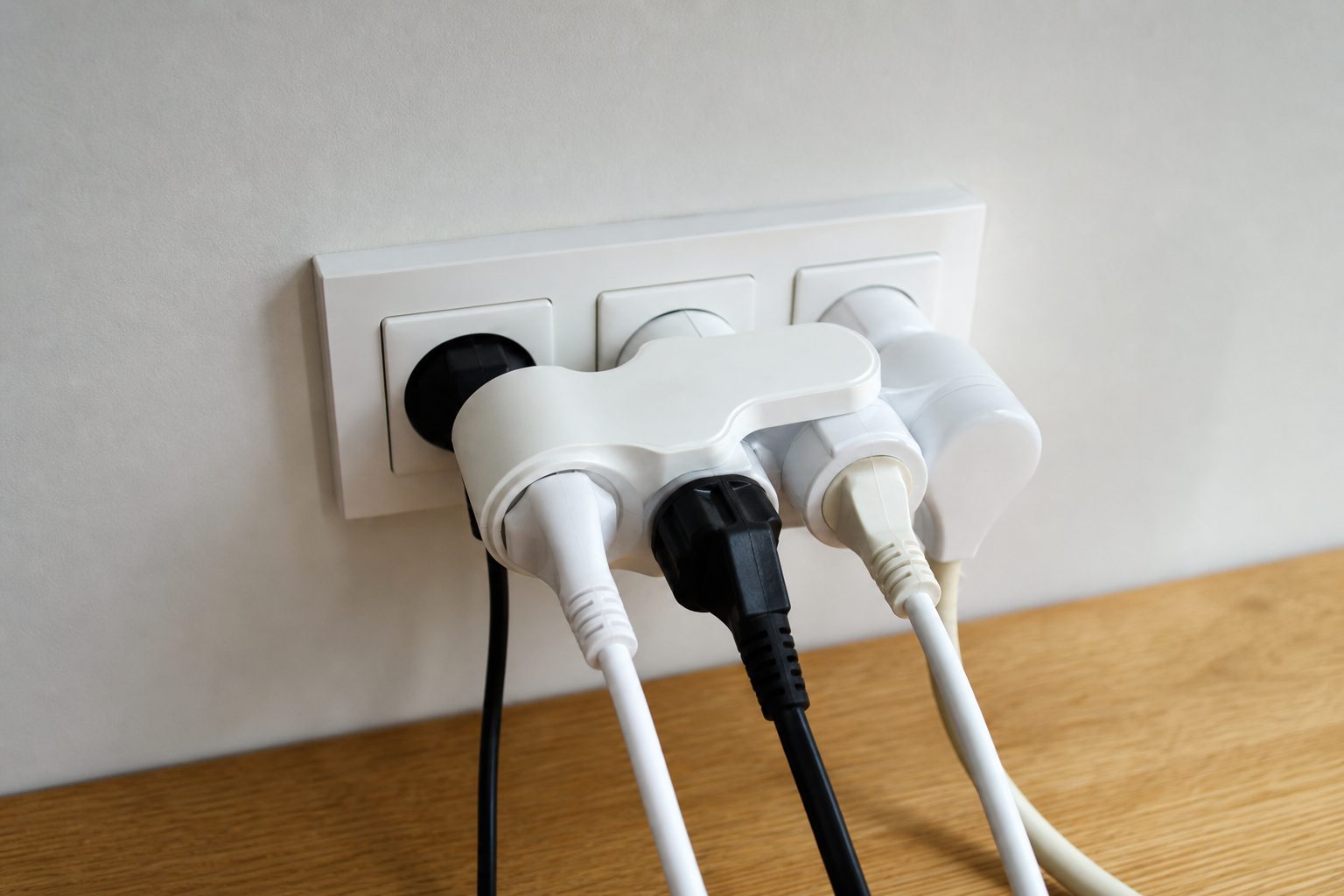 Pontage prise électrique, combien de prises sans danger ?